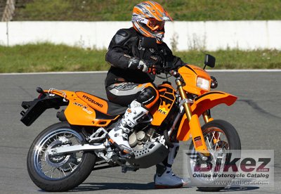 2008 Hyosung XRX 125 Supermoto photo